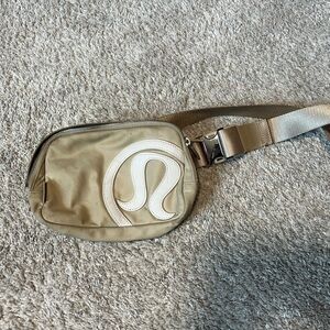 Lululemon Everywhere Logo Belt Bag 1L